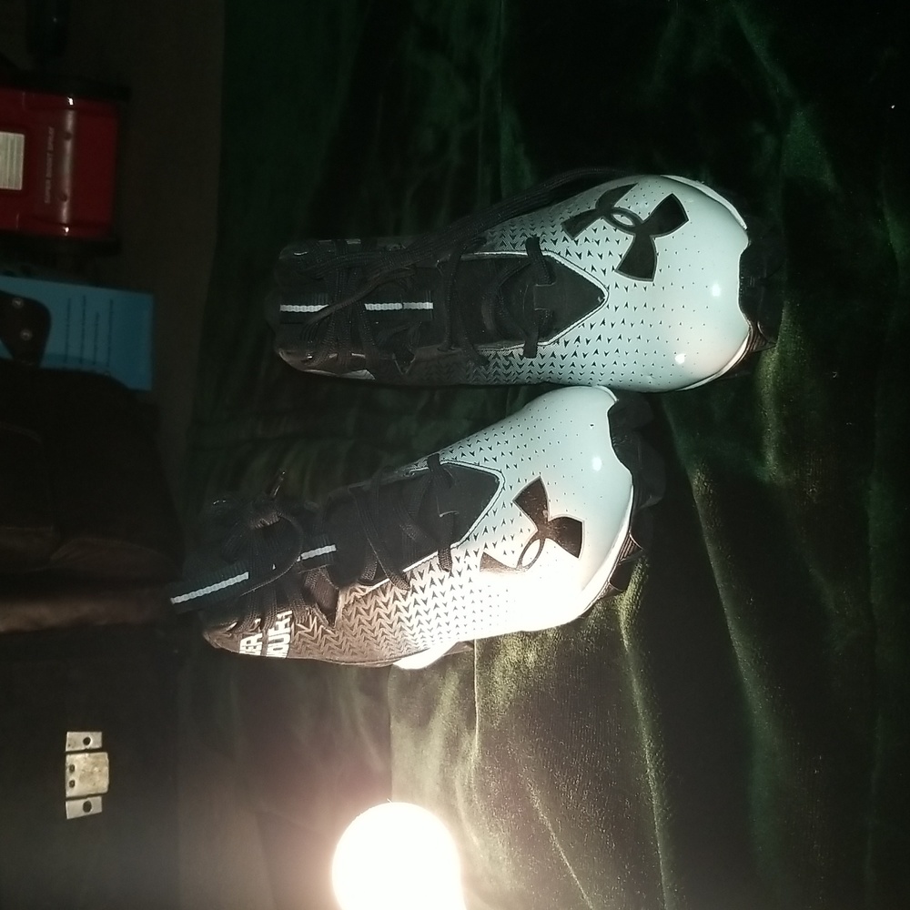 Football cleats